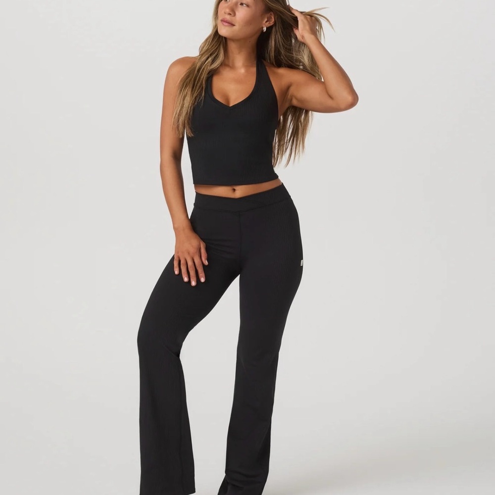 Vuori Matching Set- Inversion Rib flare pants and halter top. Size Small